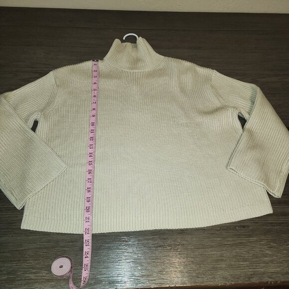 Tuckernuck Pomander Place Mockneck Sweater Tan NWT Med - Picture 2 of 9